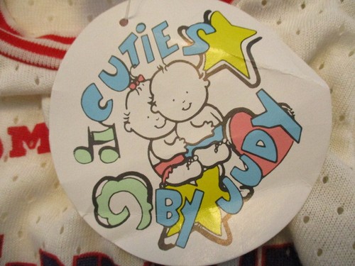 Completo vintage CUTY BY JUDY ragazzo taglia 6-9 mos pezzo unico baseball "Born-Champ" nuovo con etichette - Foto 11 di 11