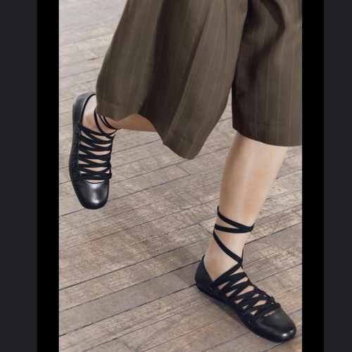 ZARA LACE-UP LEATHER FLATS. Brand new with tag. SIZE 7.5