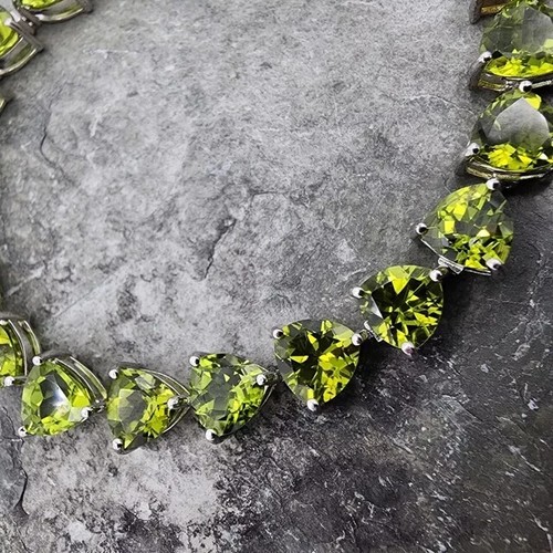 12Ct Trillion Cut Lab-Created Peridot 14K White Gold Plated Tennis Bracelet 7* - Picture 2 of 3