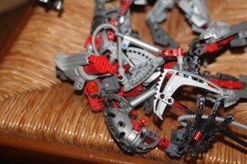 LEGO Bionicle: Maxilos & Spinax 8924 (2007) Complete