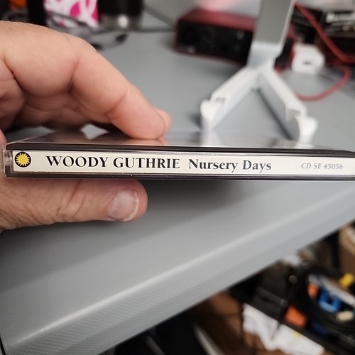 Woody Guthrie: Nursery Days CD, 16 Tracks Smithsonian Folkways 1992 - Bild 3 von 5