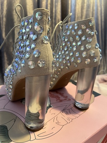 Jeffrey Campbell Size 6 Ivory Suede Platform “Lita” Ankle Boots with gemstones - Picture 13 of 17
