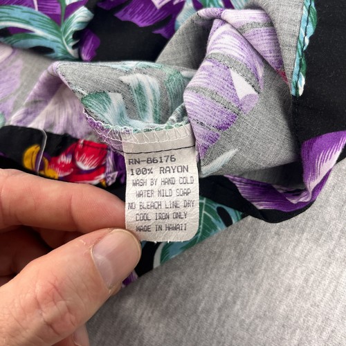 Paradise Found Magnum PI Hawaiian Shirt Mens S Black Tropical Parrots 100% Rayon - Picture 6 of 11