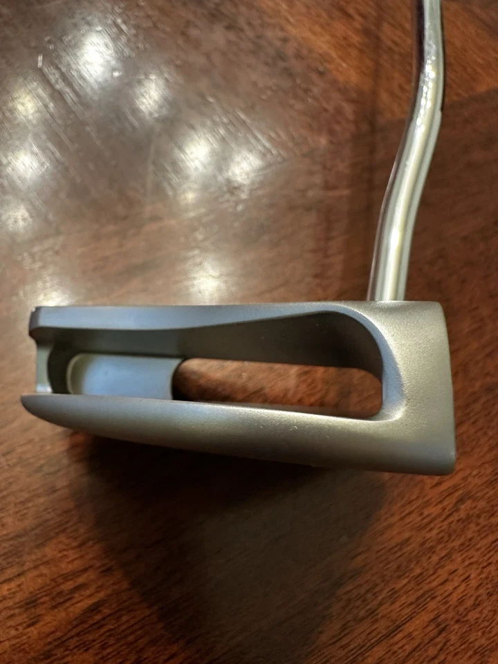 Odyssey Micro Hinge 2-Ball VSeriesPutter 35 Right-Handed Excellent!!! - Image 4 of 4