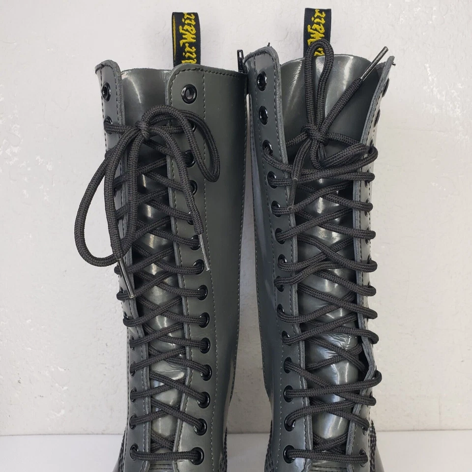 Botas con cordones Dr Martens Dee 14 ojos gris charol tacón para mujer 6,5 Diva  Foto 3 de 4