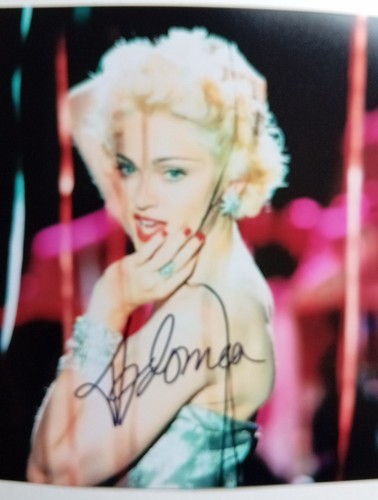 MADONNA original signiertes Foto superb signed 12x8 mit COA   - Bild 4 von 6
