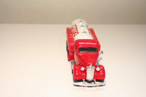 First Gear Citgo 1937 Chevy Tanker Truck 1:34 Die Cast Replica #19-3059 - Picture 4 of 9