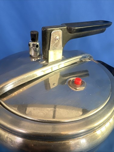 Pentola a Pressione Aeternum Inox 18/10 Acciaio Inox 4qt con Coperchio Made In Italy - Foto 6 di 10
