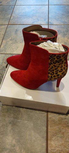 Rote Wildlederstiefel, mit Leopardendetail, Absätze, neu im Karton - Bild 2 von 10