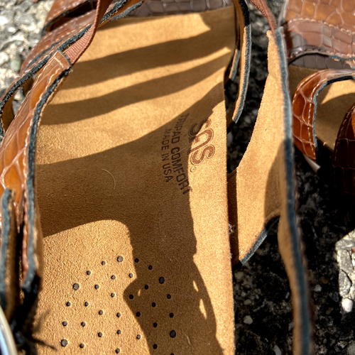 SAS Allegro Womens Leather Sandals Sz 8.5 Brown Croc Embossed Buckle Comfort - Picture 8 of 11