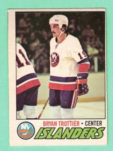 (1) BRYAN TROTTIER 1977-78 O-PEE-CHEE # 105 ISLANDERS 2ND YEAR MISCUT (L4346)