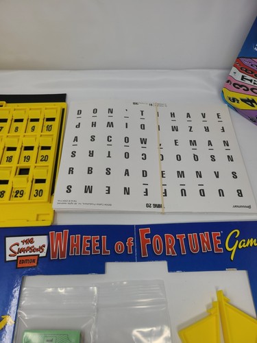 The Simpsons Deluxe Wheel of Fortune Game (Tin Box) - Picture 3 of 8
