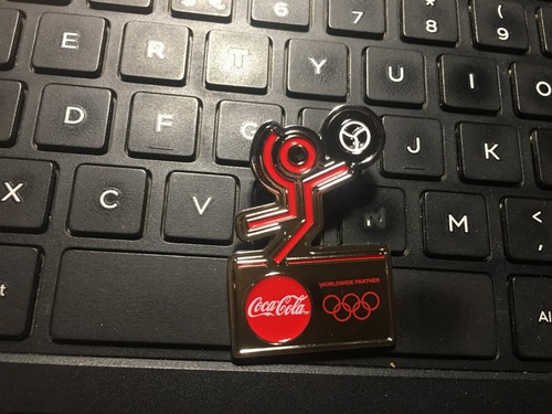 2024 PARIS OLYMPIC SPONSOR COCA COLA COKE VOLLEYBALL ANSTECKNADEL