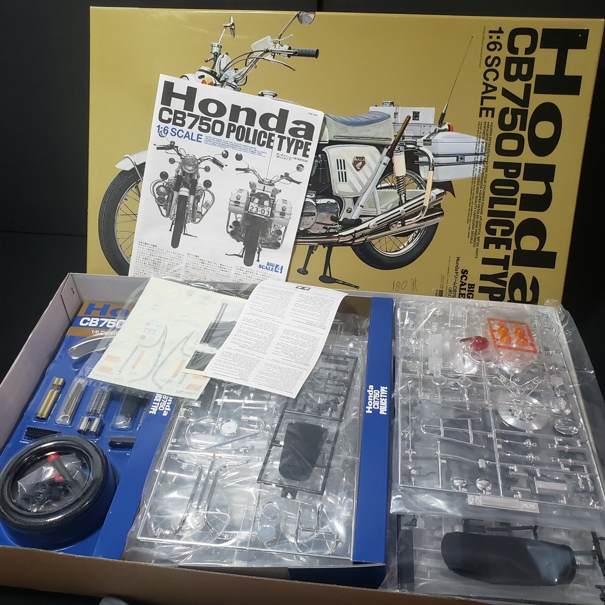 オートバイ・バイク Honda 1/6 ITEM 16004 CB750 POLICE TYPE Tamiya 1/6 Scale HONDA CB750 POLICE TYPE Big Scale plastic