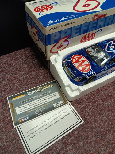 RARE 2005 MARK MARTIN #6 VIAGRA Blue FINISH" 1:24 SCALE SIGNED CAR 1/1008 - Picture 2 of 3