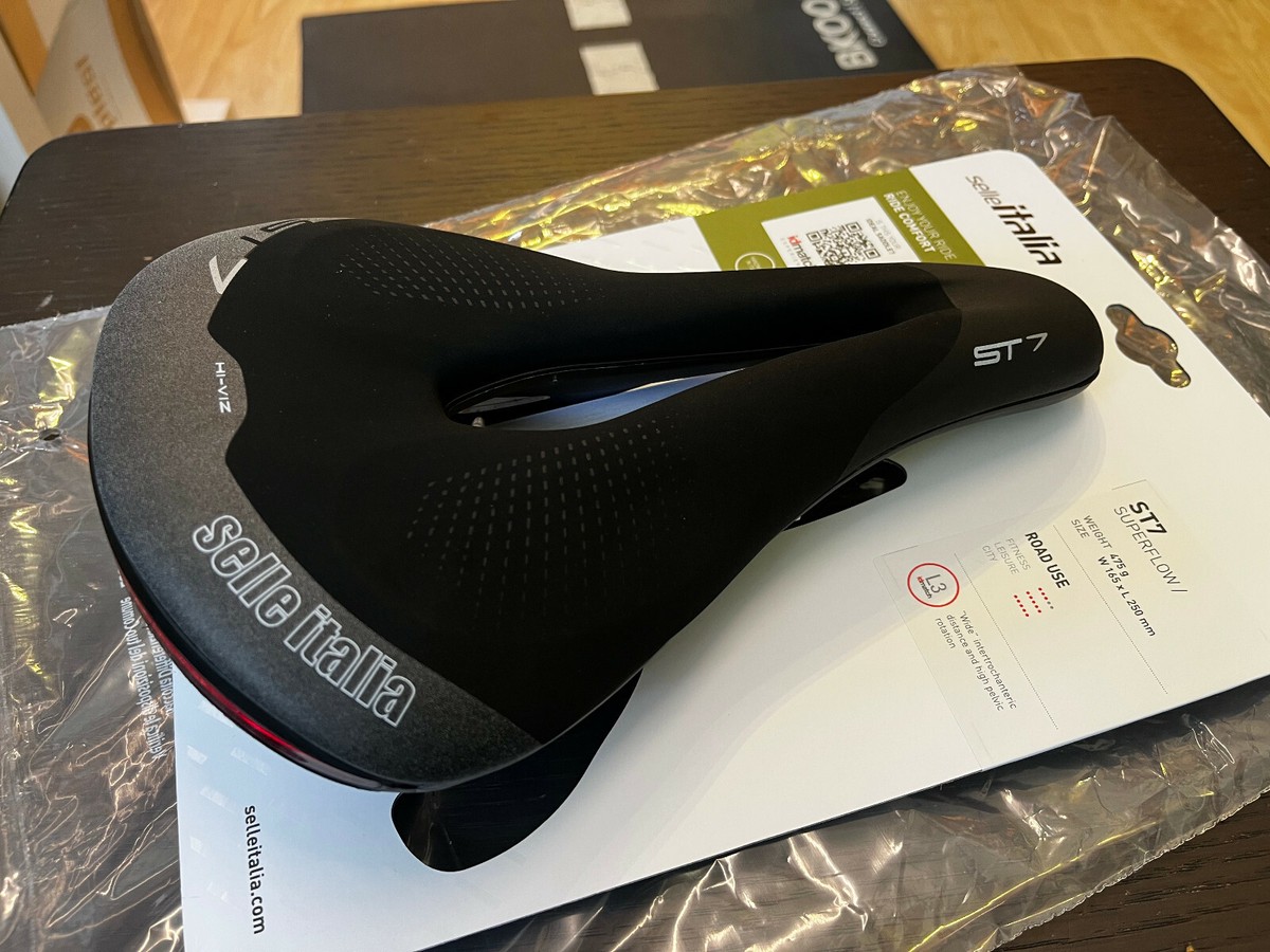 Selle Italia ST7 Superflow 165x250mm L3 Alloy Rail Road