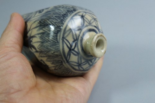 Schöne chinesische Porzellanvase der Ming-Dynastie blau-weiß H11,5 cm - Bild 7 von 9