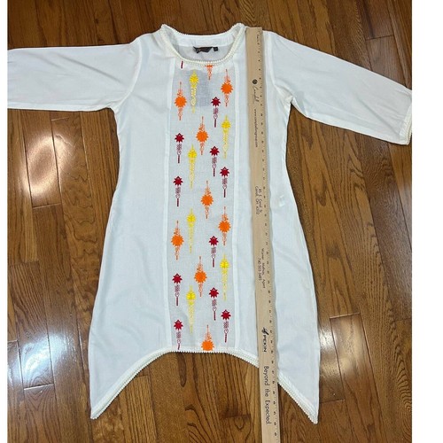 NWT Jashn Pret Carmen Embroidered Kurta, Tunic, 3/4 Sleeves, White, size Medium - Picture 14 of 14