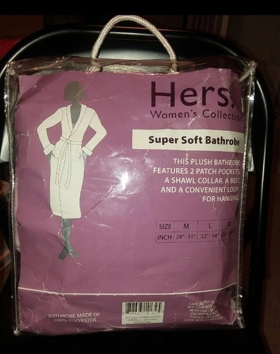 Super Soft Women's M/L Bathrobe with 2 patch pockets,a shawl collar and a belt. - Picture 22 of 24