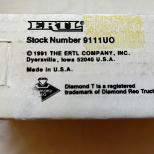 ERTL Zongora Fuels Inc 1930 Diamond T Tanker Truck Bank 1:34 scale 3442 - Picture 13 of 14