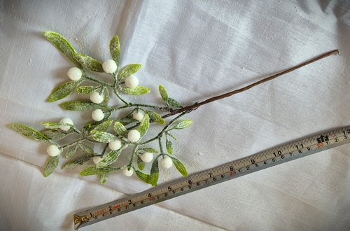 Artificial Flowers Mistletoe Christmas Bouquet Plants Spray Fern Ivy Festive - Picture 7 of 17