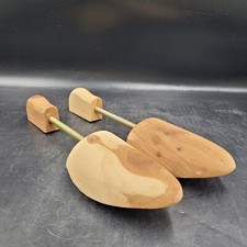 Cedar Wood Golf Shoe Tree Adjustable Stretcher Size Medium Pair 