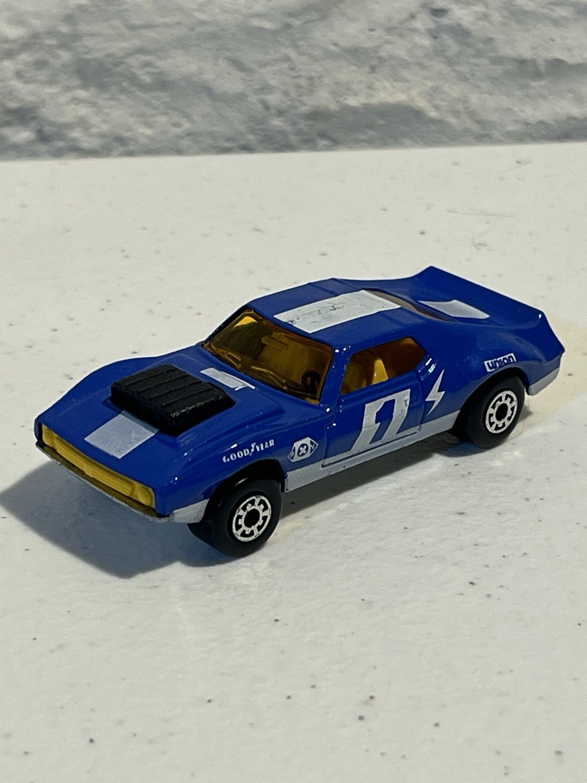 Picture 1 of 5