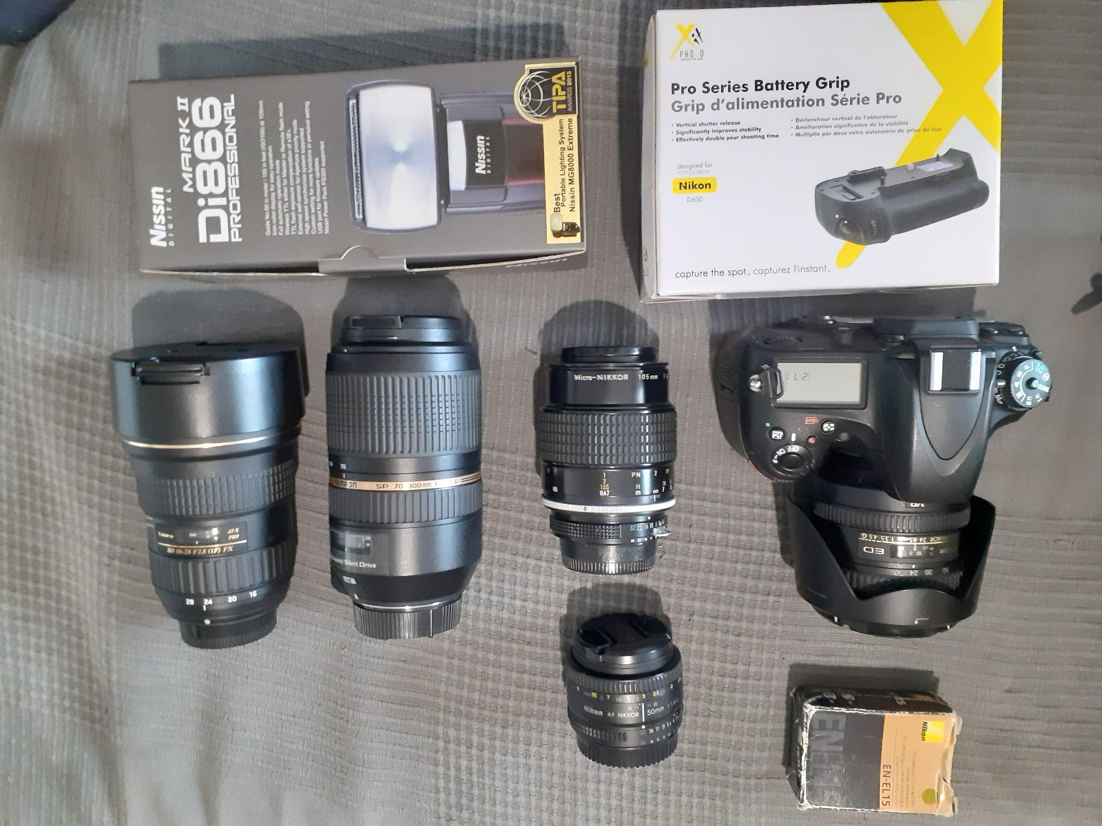 KIT Nikon D610 + nikkor 24-85 + micro nikkor 105 + Tamron 70-300 + altri
