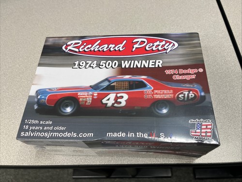1/24 Salvinos Jr #1974D Richard Petty ‘74 #43 500 Winner - Picture 1 of 2