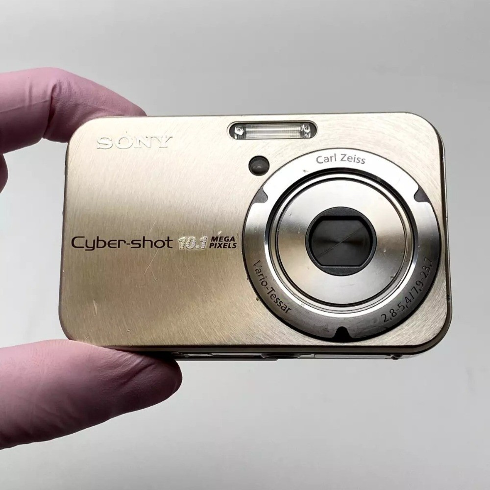 Sony Cyber-shot DSC-N2 10.1MP 3x Optical Zoom CCD Digital