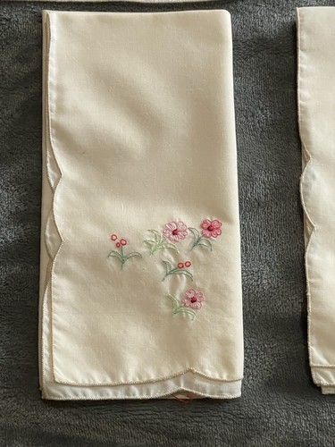 Juego de 4 manteles individuales vintage flores bordadas mariposas 4 servilletas bordadas - Imagen 4 de 11