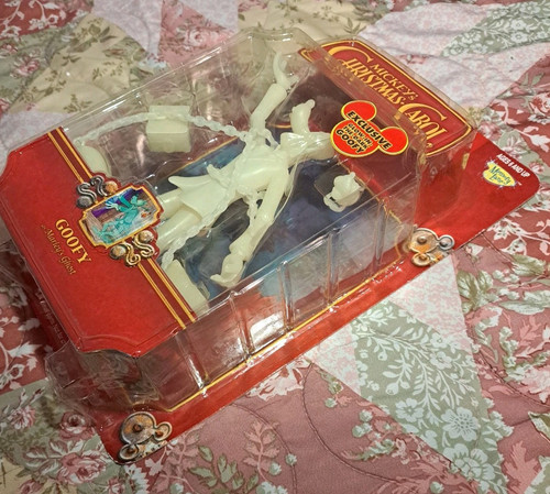 Vintage Disney Mickeys Christmas Carol Goofy Marleys Ghost Glow in the Dark New - Picture 2 of 4