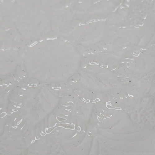 Set Of 2 Wedgwood Cauliflower Ware Ivory Majolica Plates 9 1/8" ca1929 8U29 - Picture 6 of 18