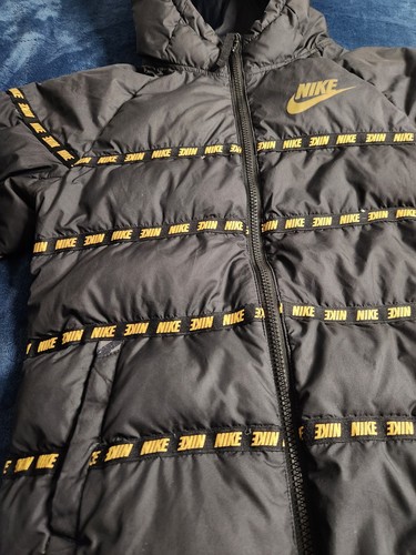Nike Sportswear Big Boys Down Filled Jacket Size Medium Black Gold CU9154-013 - Picture 3 of 11