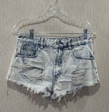 Forever 21 Acid Wash Distressed Denim Shorts Size 29