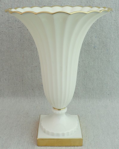 Vintage Lenox Regal Collection Fluted Trumpet Porcelain Vase Green Mark 10¾" - Picture 2 of 8