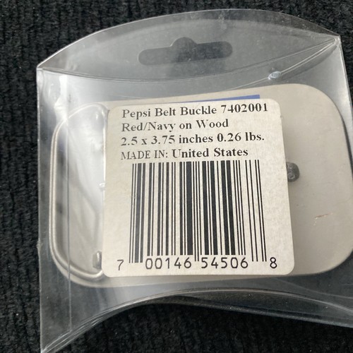NEW RARE PEPSI COLA COLLECTORS BELT BUCKLE ON WOOD In Original Packaging - Picture 2 of 6