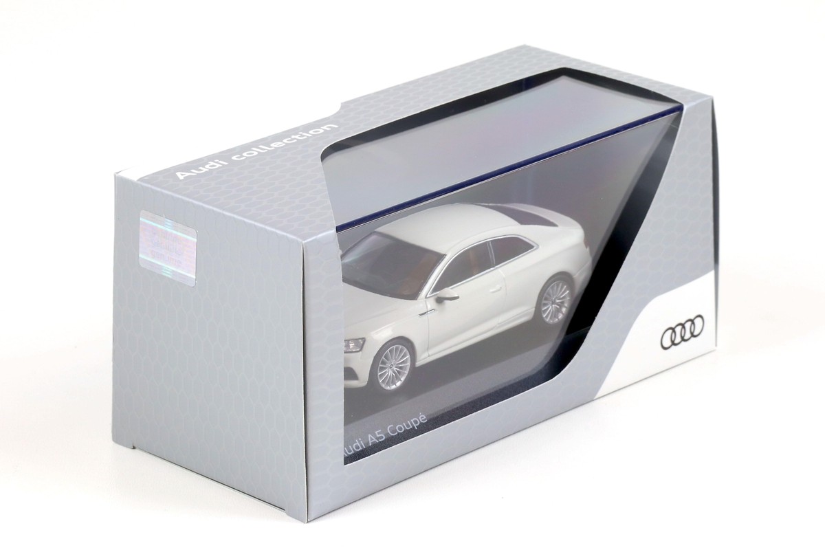 Audi A5 Sportback ホワイトミニカー Amazon | アウディ A5 スポーツバック 1/43 ミニカー AUDI