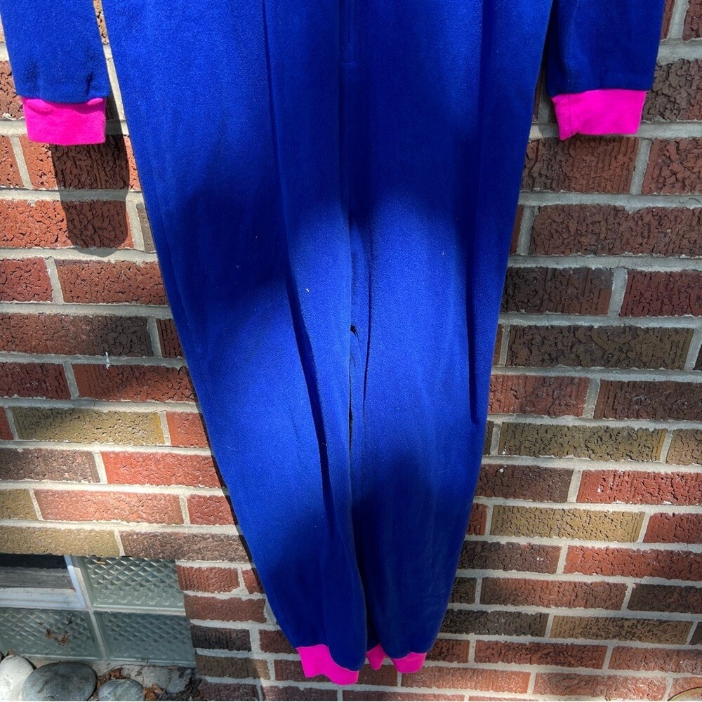Picture 2 of 4