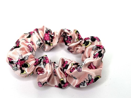 Minnie Mouse Scrunchie Set with Tags Disney Parks BOWS MAKE ME HAPPY - 4 Piece - Picture 4 of 7