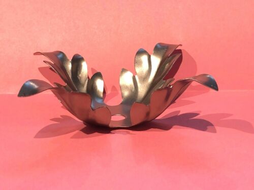 NUEVO 4 pétalos/hojas 2-1/2""h, 4"" diapositivas acero crudo Bobeche CÁSCARA VELA TAZA - Imagen 2 de 6