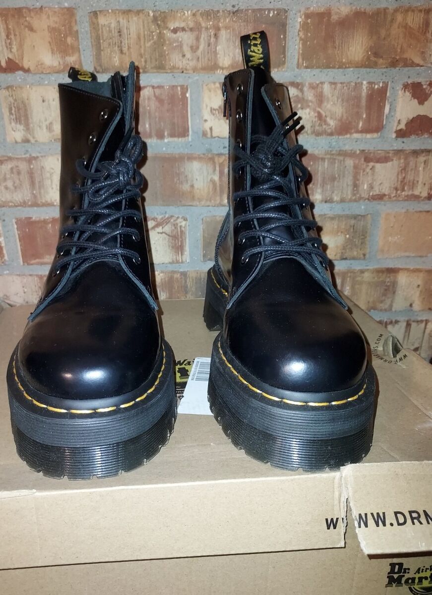 Dr martens deals 11 smooth womens