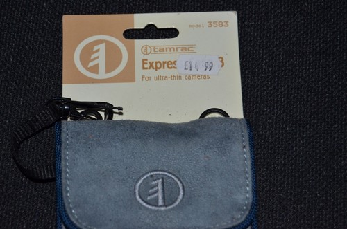 Great gift Tamrac Express camera case 3 for thin cameras Cost £14.99 NEW ON CARD - Picture 4 of 6