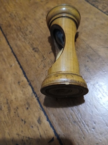 ANTIQUE TREEN SAND TIMER - Picture 10 of 10