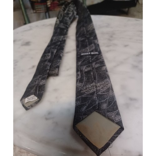 Bugle Boy Youth Size Tie Grays & Silver - Picture 2 of 3