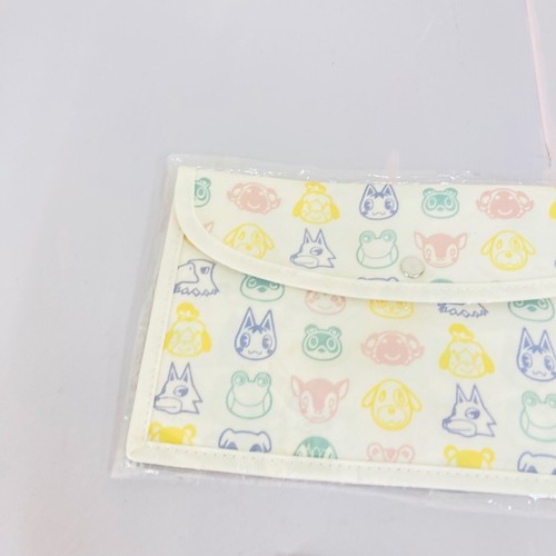 Animal Crossing × UNIQLO Atsumare Doubutsunomori Multi Case Collaboration - Picture 9 of 24