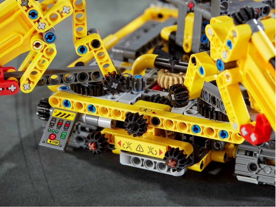 lego technic 42097 spider crane