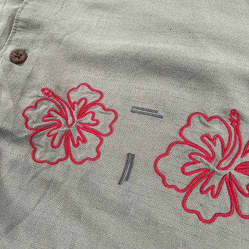 Oklahoma Sooner Hawaiian Shirt Mens Large Grey Hibiscus Stitched Logo Chiliwear - Picture 3 of 13