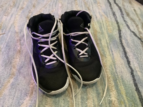 Zapatos de baloncesto Adidas talla 6 - Imagen 2 de 3