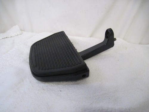 12 Harley Road King Classic FLHRC Touring Passenger Footrest Set OEM 50613-91A - Picture 12 of 14